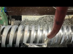 円錐スクリューとバレル加工