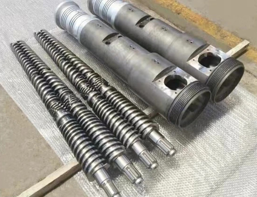 押出機の予備品のための92/188の高出力の円錐対ねじバレル