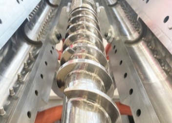 縦の、横の注入機械、押出機のための二重合金ねじバレル